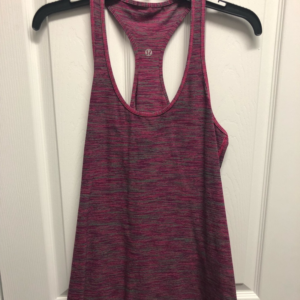 Lululemon tank top. Size 8/10. Multicolor